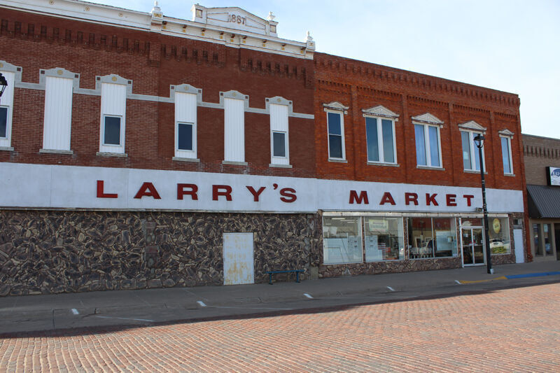 Larry's Market exterior